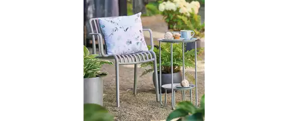 MODERNE ELEGANZ IM GARTEN!